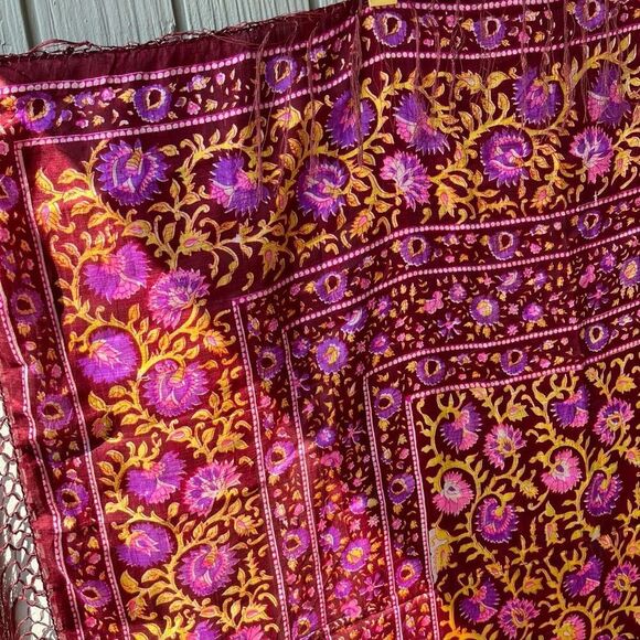 Bebe London 100% Silk Sheer Fringe Scarf – NWOT, 40" Square, Made in India - Picture 11 of 13